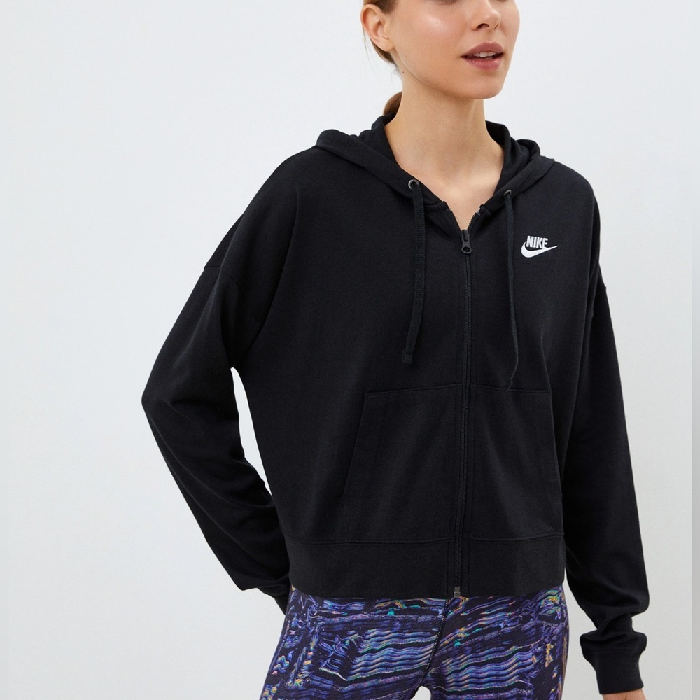 NWOT Nike Women's Black Zip-Up Hoodie Light Weight